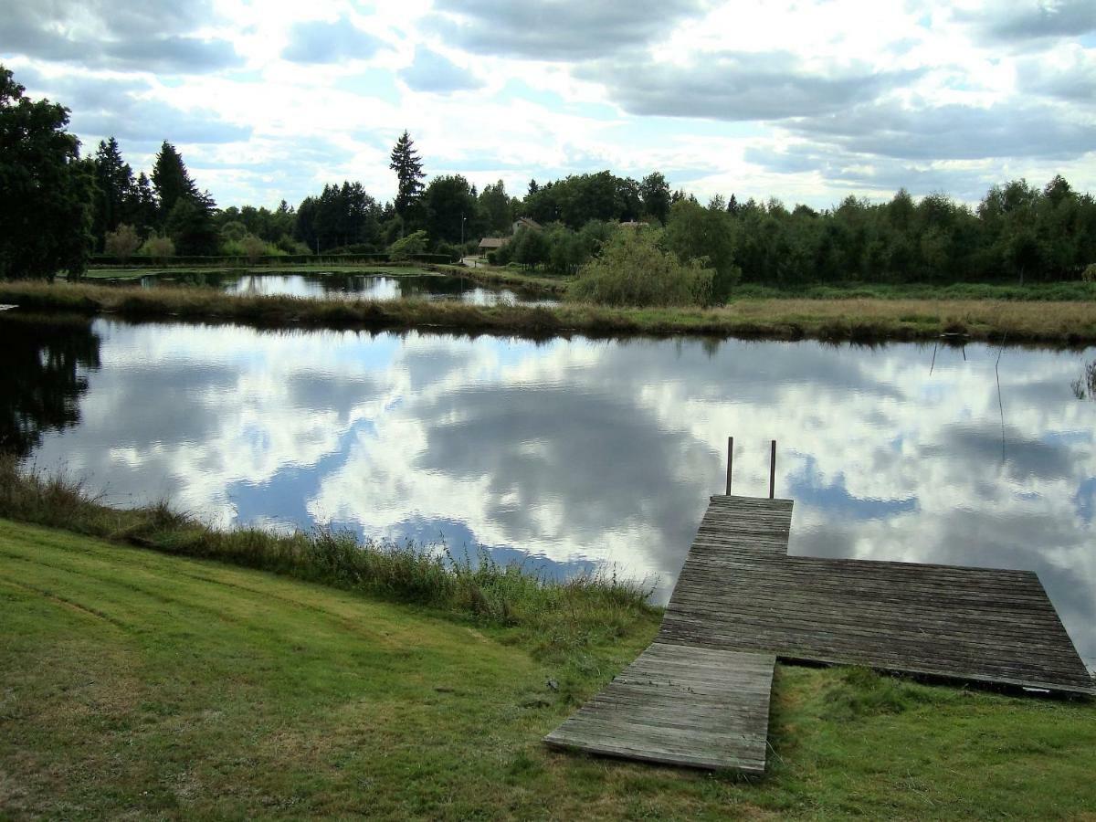 Lieux-Au-Lac Augignac Luaran gambar